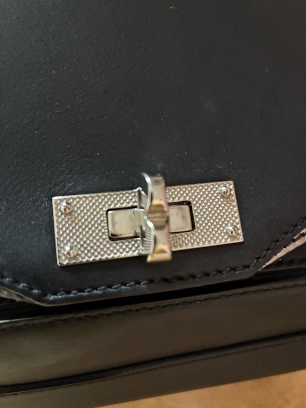 Bally Suzy Lightning Bolt Crossbody Chain Bag! - Picture 8 of 15